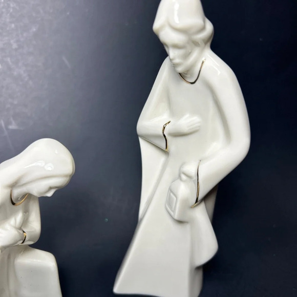 Mikasa nativity porcelain and gold tone - Picture 3 of 10
